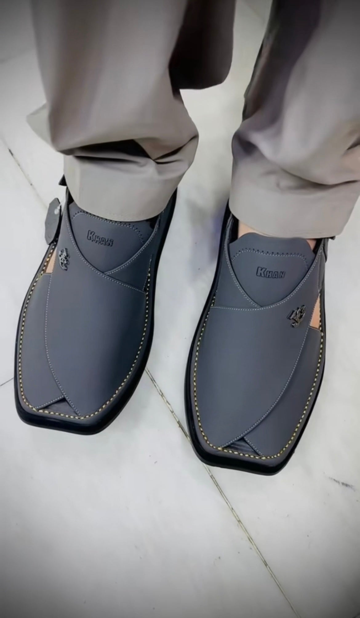 Cobra chappal