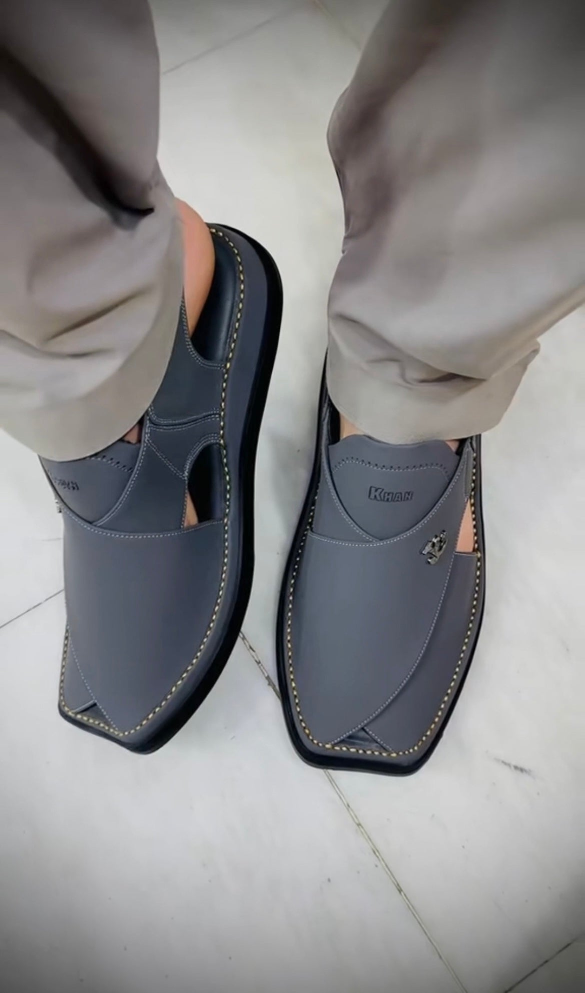Cobra chappal