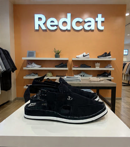 Black Falcon chappal